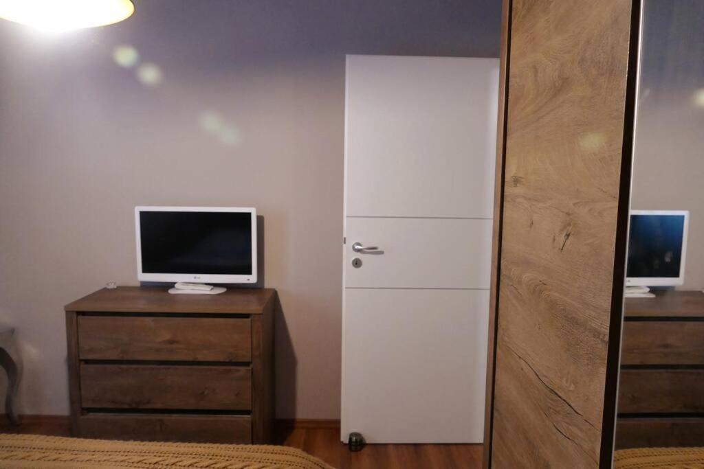 Apartament In Cartier Avantgarden Cu Semineu! Brasov Luaran gambar