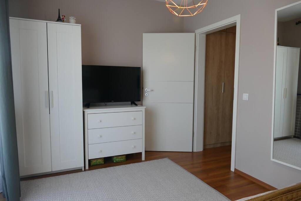 Apartament In Cartier Avantgarden Cu Semineu! Brasov Luaran gambar